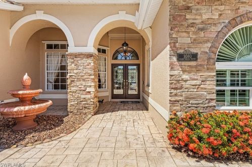 9560 Cedar Creek Dr, Bonita Springs, FL 34135-7513