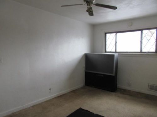 327 Kramer Way, Pittsburgh PA 15211-2007 exterior