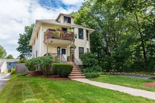 30 Ames St, Dedham, MA 02026-1879