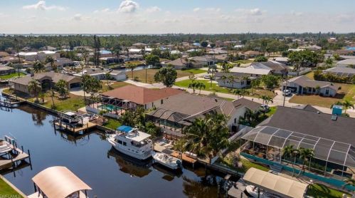 2219 10th Ln, Cape Coral FL  33990-1908 exterior