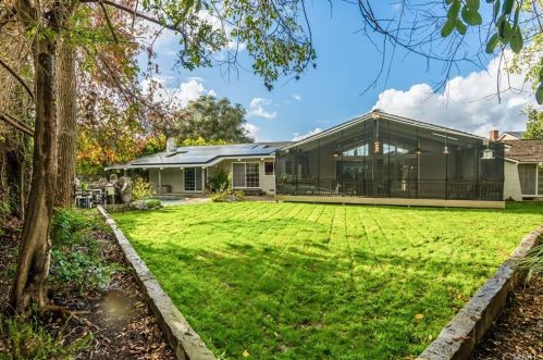 3338 Harvey Way, Lakewood CA  90712-3764 exterior