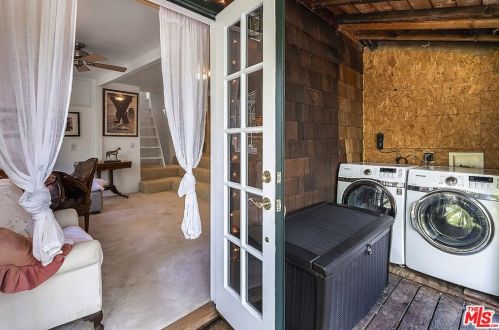 21658 Encina Rd, Topanga CA  90290-3524 exterior