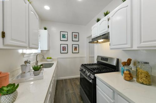 733 59th St, Oakland CA 94609-1417 exterior