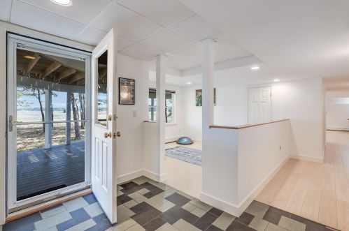 325 Pilgrim Spg Rd, Wellfleet MA 02667-6903 exterior