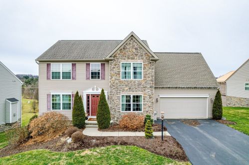 242 Rolling Hill Farm Dr, West Newton, PA 15089-2810