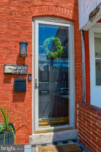 223 Marshall St, Lancaster, PA 17602-3029