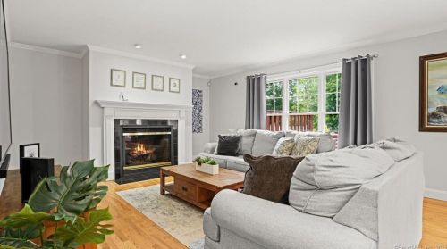 8 Cedar Crest Pl, Norwalk CT  06854-1402 exterior