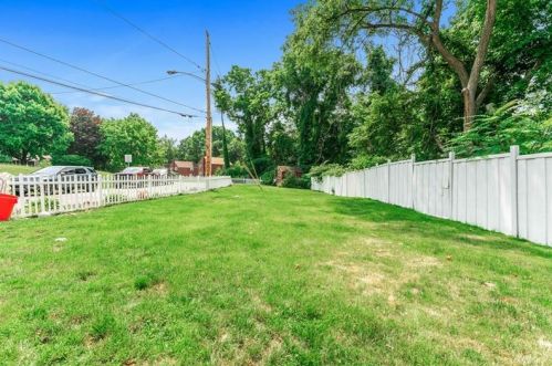 5105 White Oak Dr, Verona PA  15147-1809 exterior