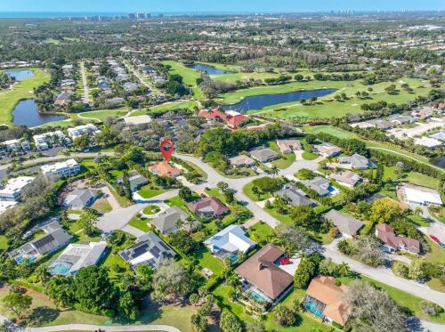 300 Country Clb Dr, Naples FL 34110-1144 exterior