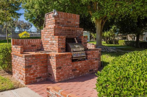 9838 Apple Tree Dr, San Diego CA 92124-1606 exterior