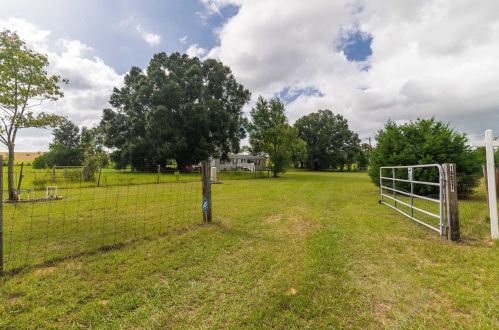 18631 Harvel Ln, Dade City FL  33523-6566 exterior