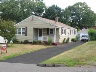 11 Lockwood St, Manchester, CT 06042-2937