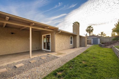 638 Cortez Ave, Vista CA  92084-3728 exterior