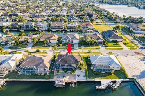 1090 Cara Ct, Marco Island FL  34145-4563 exterior