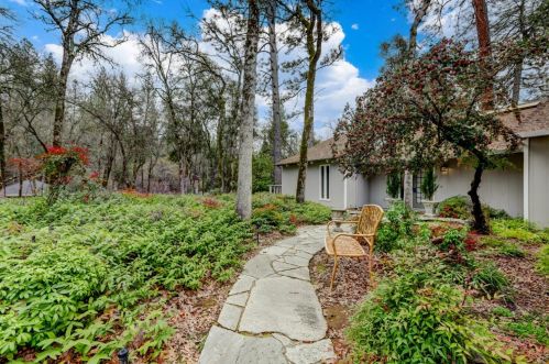 19007 Chickadee Ct, Lake Wildwood CA  95946-9644 exterior