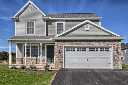 190 Abbey Ln, Beartown, PA 17555-9394
