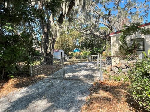 6220 Old Trl, New Port Richey, FL 34653-1731