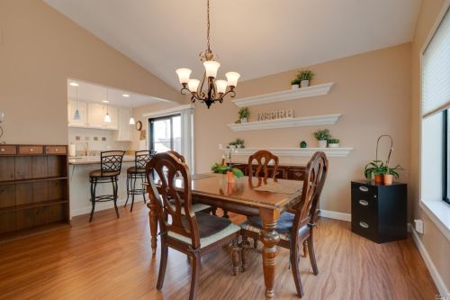 427 Myrtle Ct, Benicia CA  94510-1451 exterior