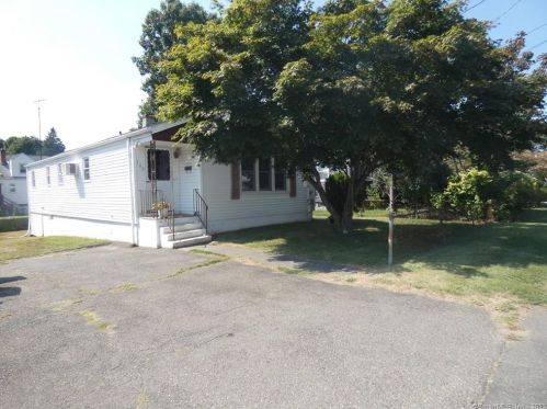169 Greenwood St, Bridgeport, CT 06606-3824