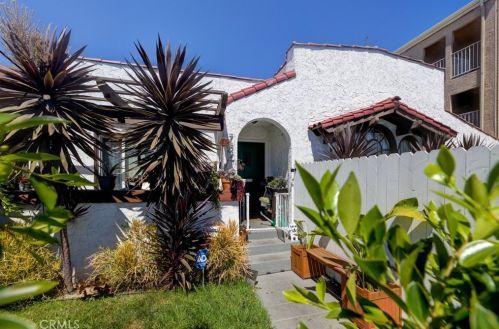 757 Redondo Ave, Long Beach CA  90804-5140 exterior