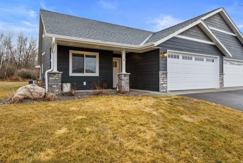 642 Kreekview Dr, East Farmington, WI 54020-5860