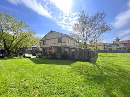 448 Dartmouth Cir, Cincinnati OH 45244-1806 exterior