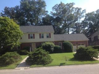 106 Lakeview Dr, Summerville, SC 29485-8351