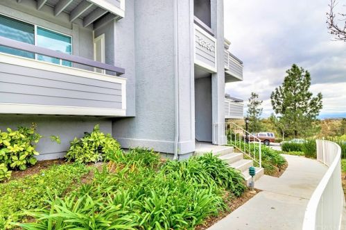 26790 Claudette St, Santa Clarita, CA 91351-5591