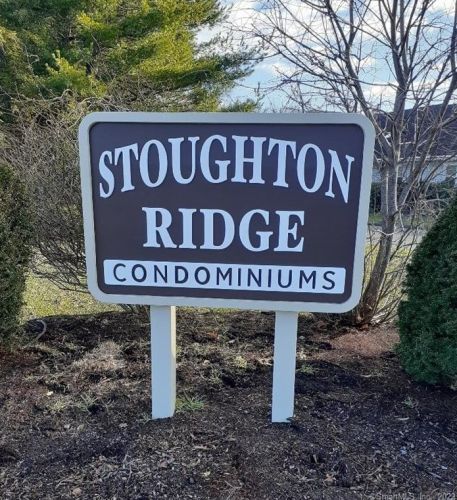 19 Eileen Dr, East Windsor CT  06088-9785 exterior