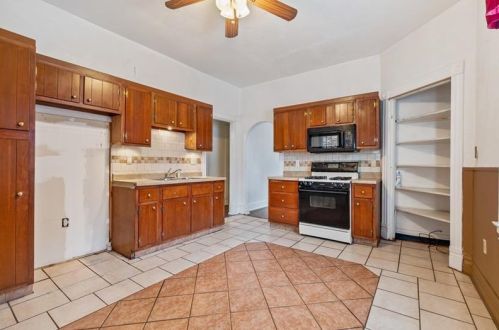 4035 Howley St, Pittsburgh PA 15224-1440 exterior