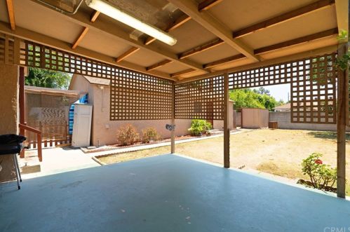 7862 Kingbee St, Downey CA  90242-3420 exterior