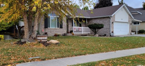 228 Shadowbrook Ln, West Kaysville, UT 84037-3704