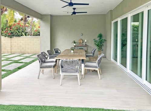 10071 Cliff Dr, Huntington Beach CA  92646-6604 exterior