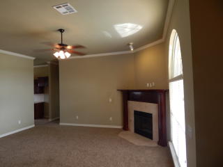 913 Harvest Dr, Yukon OK  73099-7185 exterior