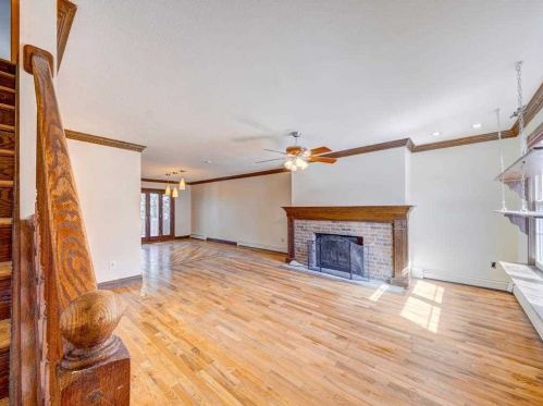 19 Hawthorn Ct, Fishkill NY  12524-2616 exterior