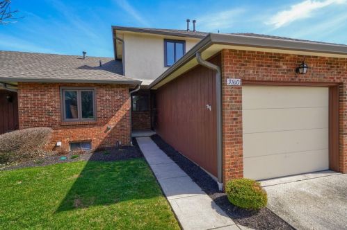 3160 Parkview Cir, Darbydale, OH 43123-1862