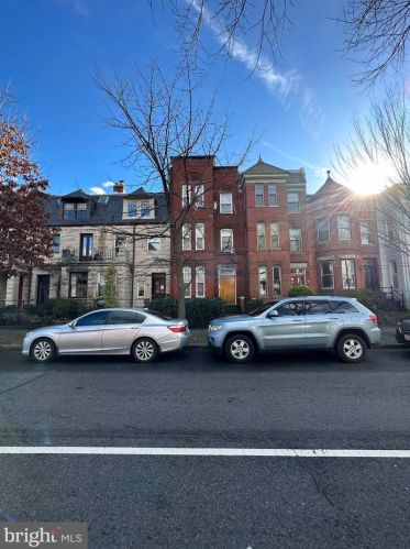 1237 Independence Ave, Washington DC  20003-1445 exterior