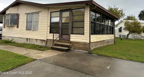 814 Lantania Dr, Sebastian, FL 32976-7690