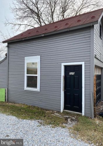 220 Franklin St, Hanover, PA 17331-2423
