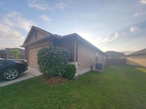 601 Pinnacle Dr, Georgetown TX  78626 exterior