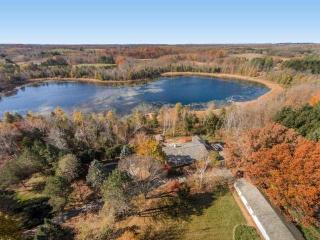 3533 Birchwood Rd, Saukville, WI 53080-1405
