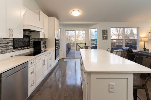 8709 Sentry Dr, Florence KY  41042-8275 exterior