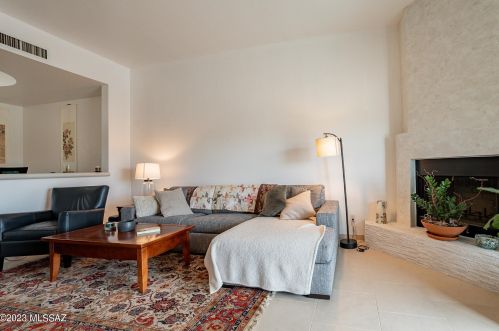 5221 1st Ave, Tucson AZ  85718-4701 exterior