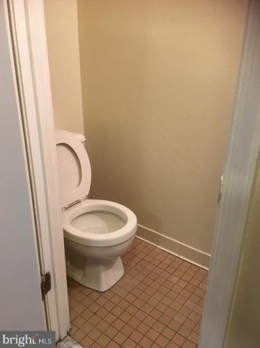 897 Bellevue St, Washington DC  20032-6011 exterior