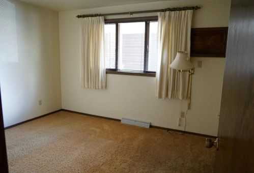 1963 Wood Ln, Green Bay WI  54304-1915 exterior