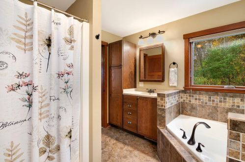 815 Granum St, Holmen WI  54636-9553 exterior