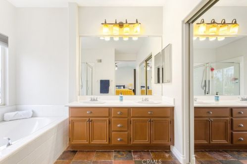 32290 Calle Avella, Temecula CA  92592-3860 exterior