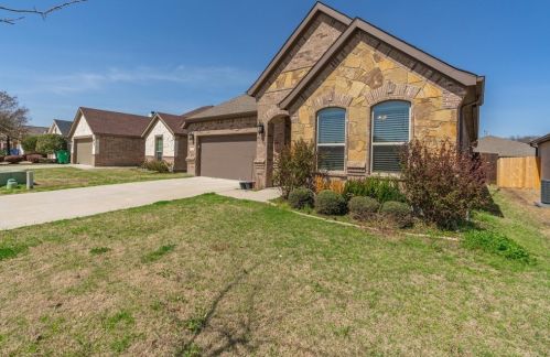 130 Red Cloud Dr, Greenville TX  75402-2801 exterior