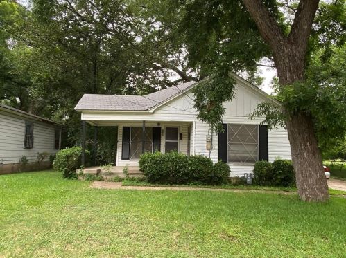 1729 Atlas Dr, Dallas, TX 75216-8321