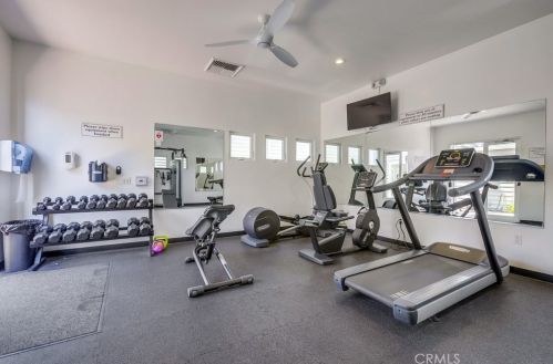 24 Bolivar St, Newport Beach CA  92663-4420 exterior